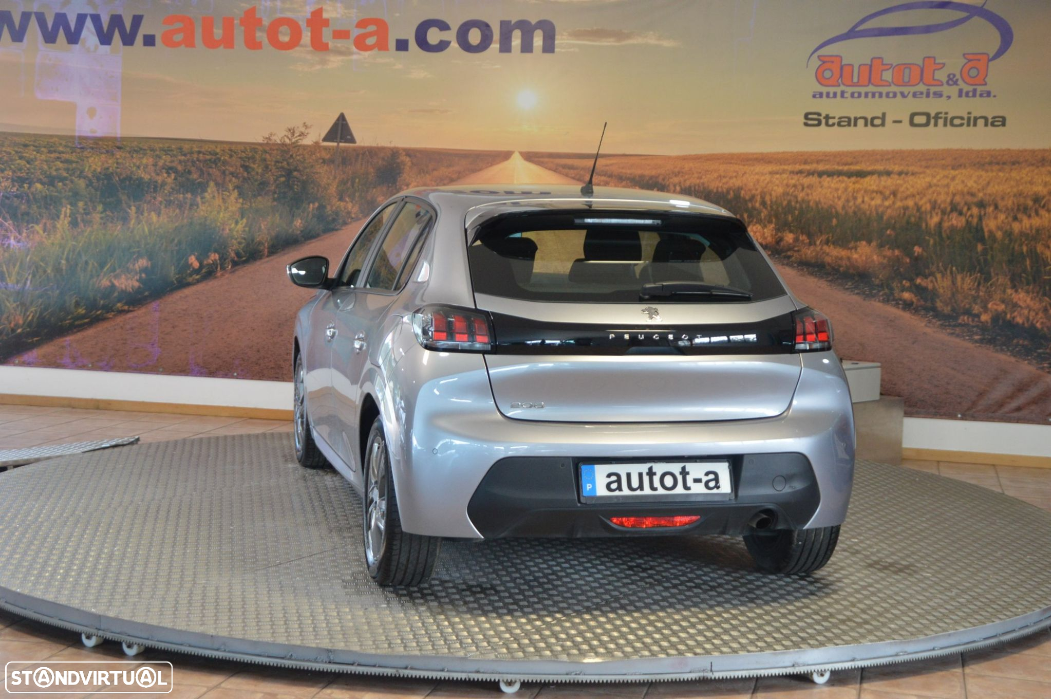 Peugeot 208 1.2 PureTech Active Pack - 4