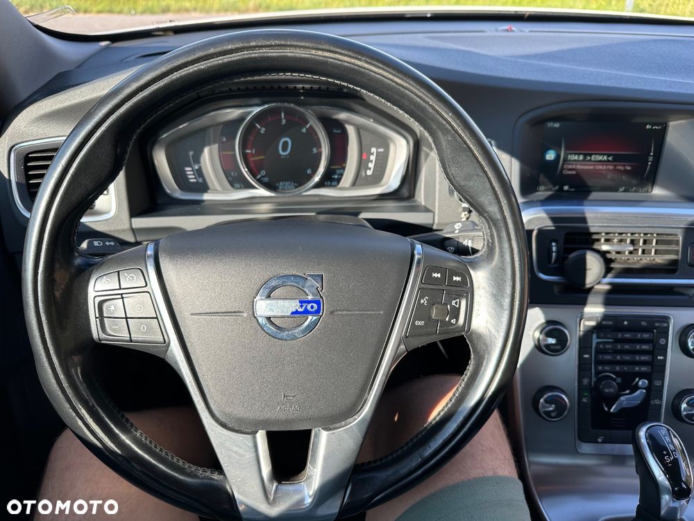 Volvo S60 D5 AWD Momentum - 17