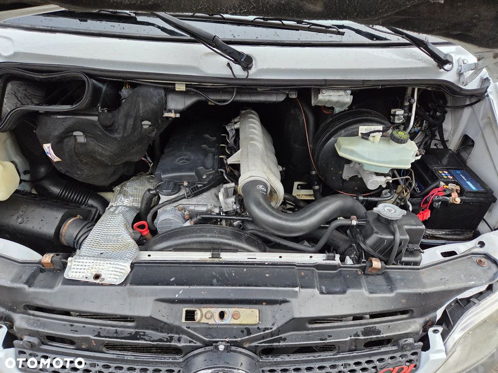 Mercedes-Benz Sprinter 416 - 17