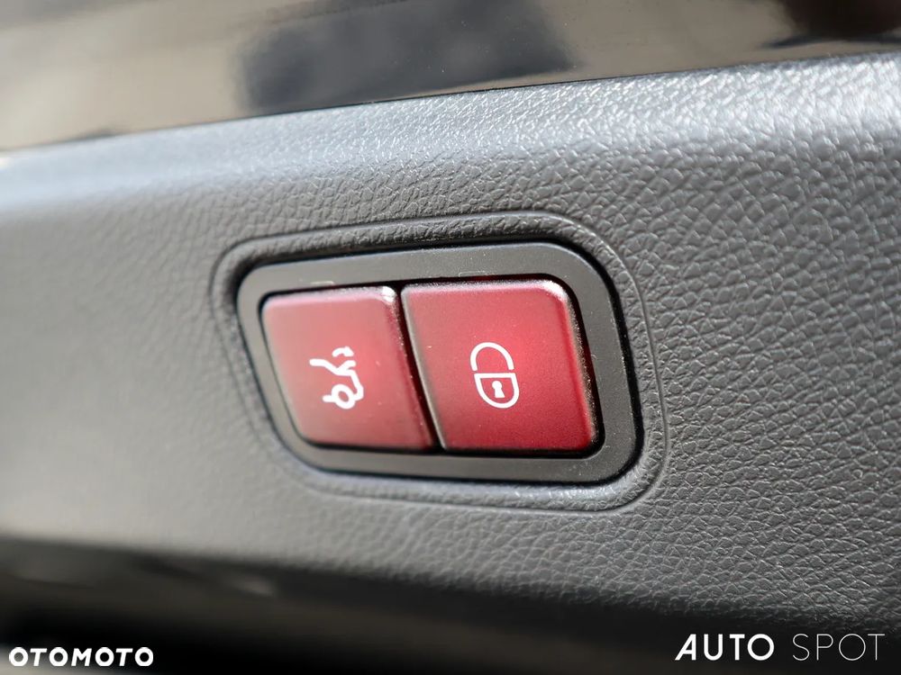 Mercedes-Benz CLS 350 9G-TRONIC - 40