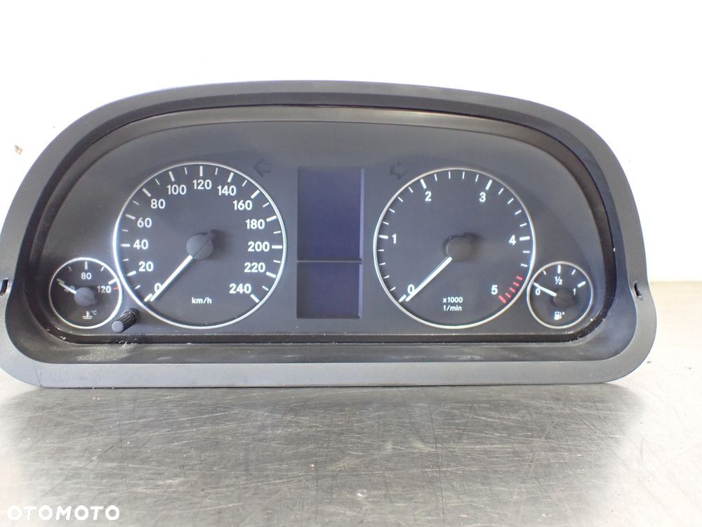 LICZNIK MERCEDES W169 A160 A1695401947 - 1