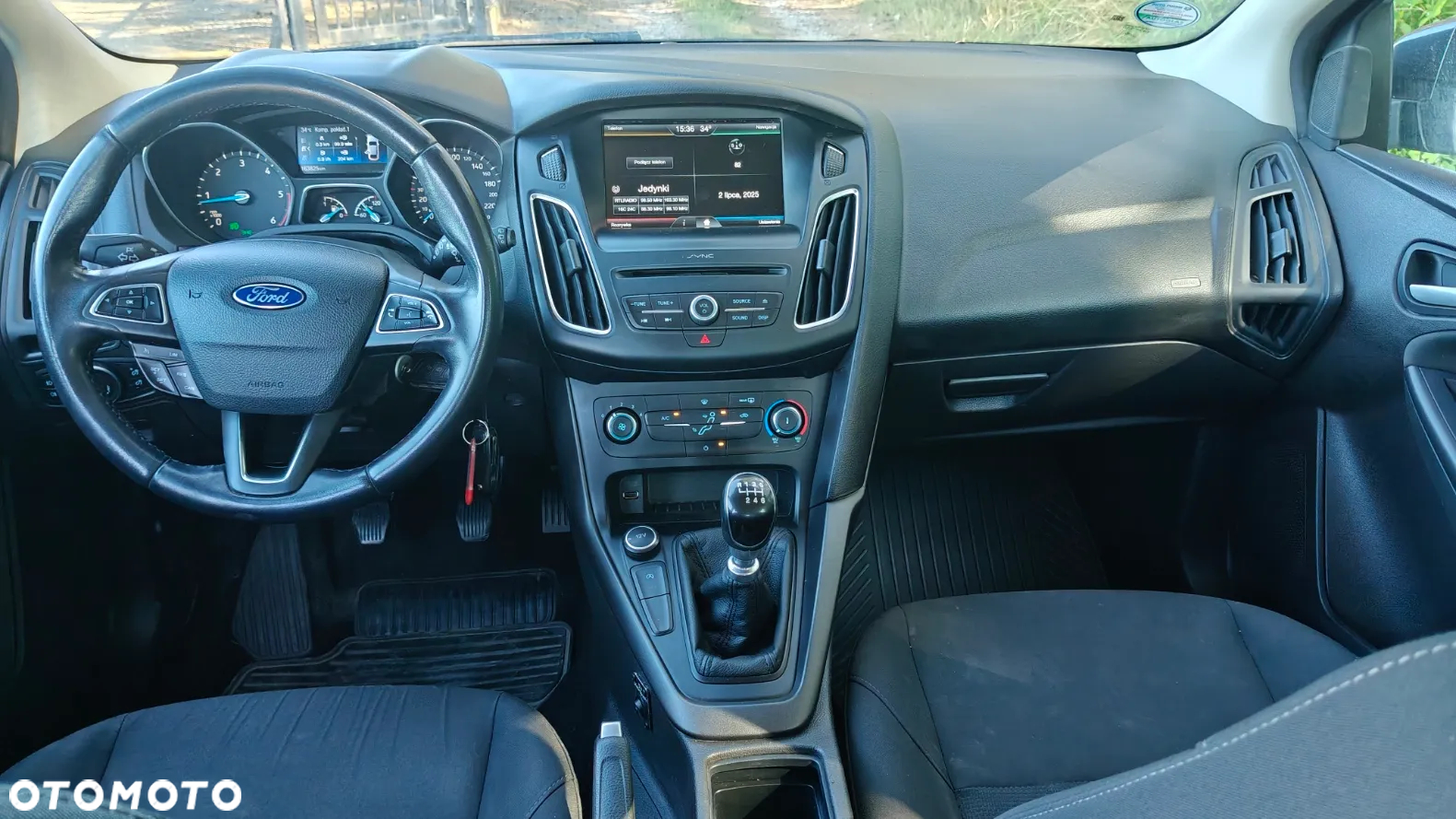 Ford Focus 1.5 TDCi SYNC Edition - 15