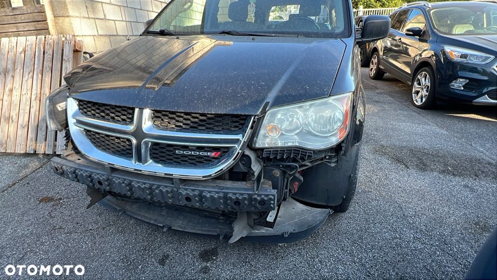 Dodge Grand Caravan - 3