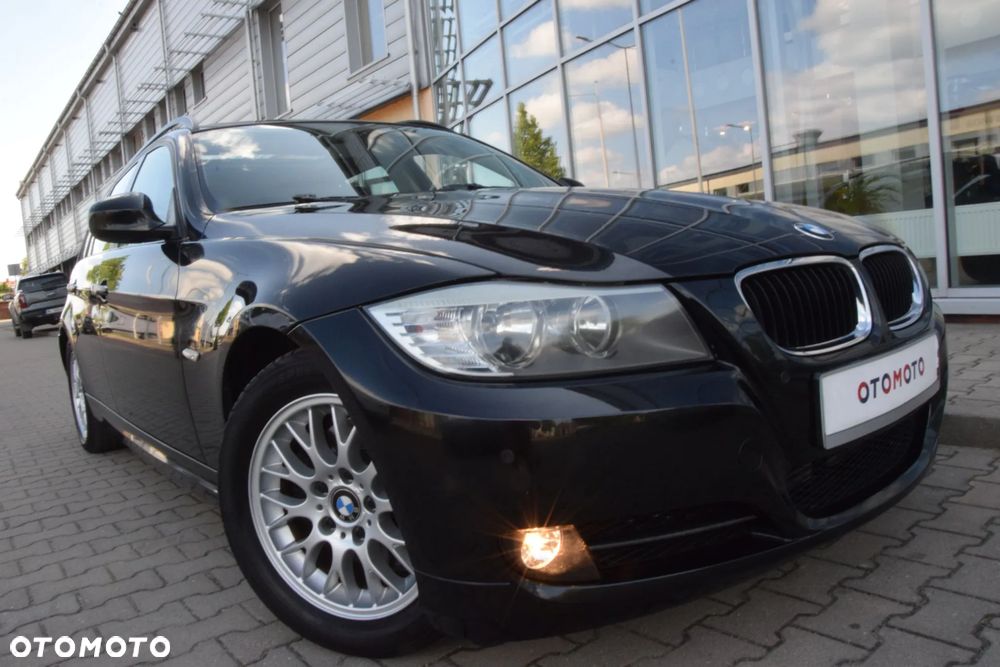 BMW Seria 3 320d xDrive DPF - 12