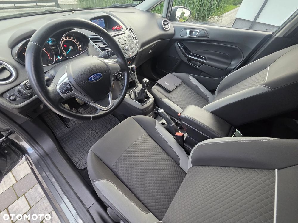 Ford Fiesta 1.25 Ghia - 14