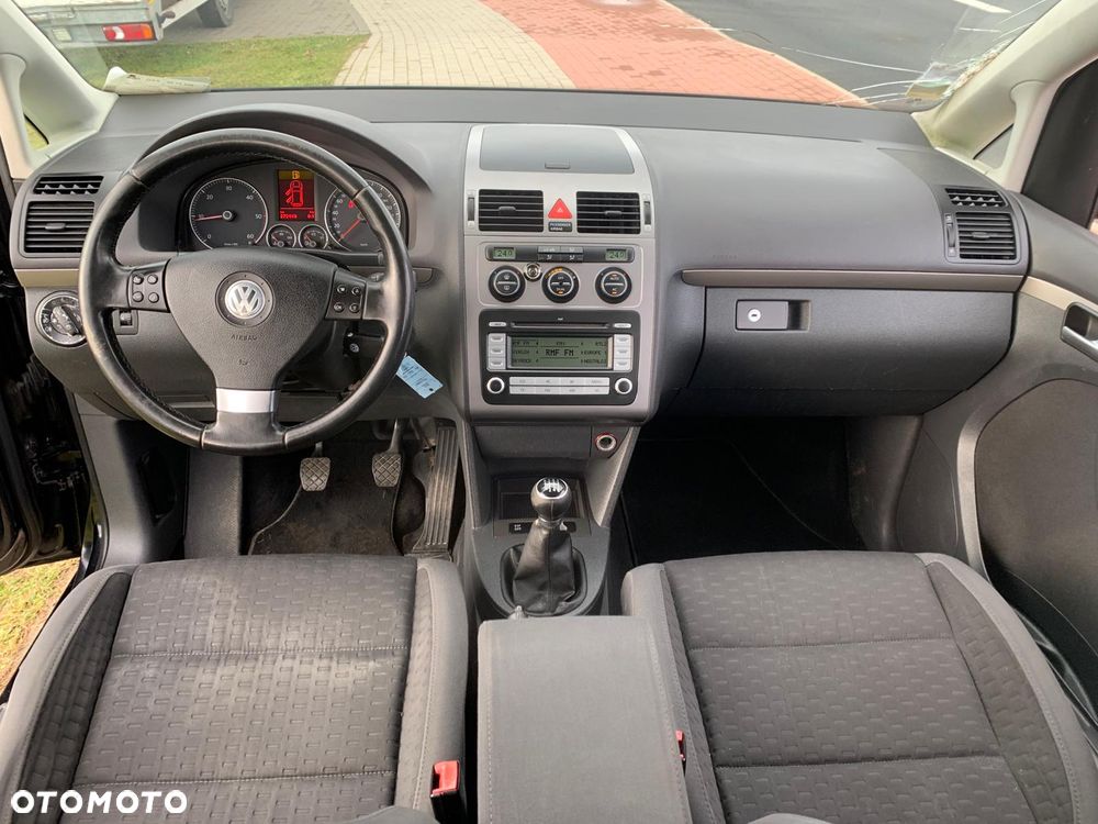 Volkswagen Touran 2.0 TDI DPF Comfortline - 22