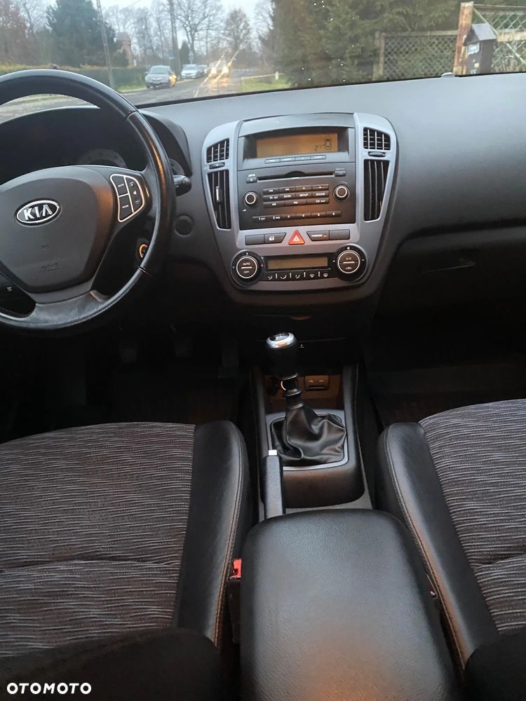 Kia Ceed - 6