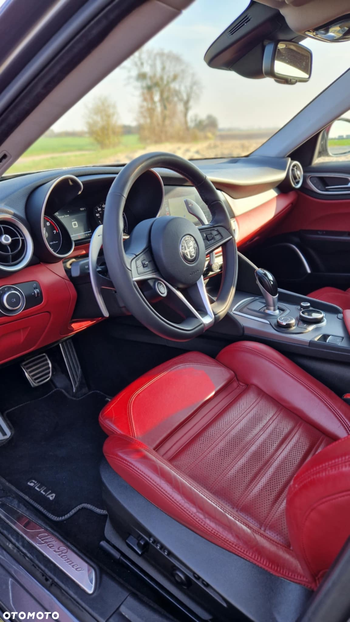 Alfa Romeo Giulia 2.0 Turbo 16V AT8-Q4 Ti - 14
