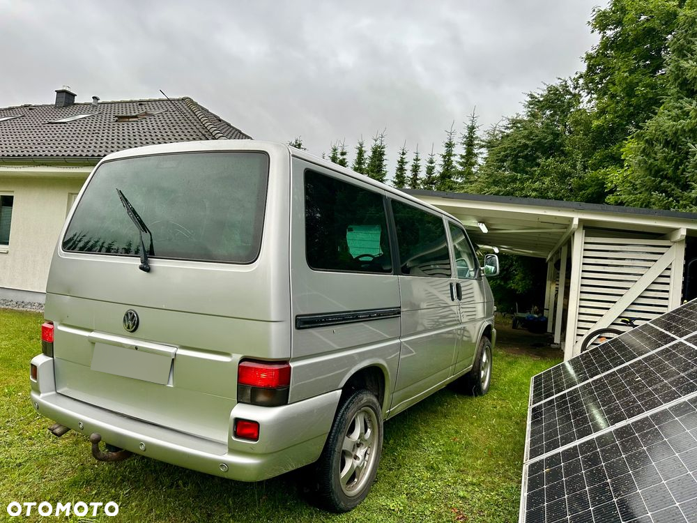 Volkswagen Caravelle - 40