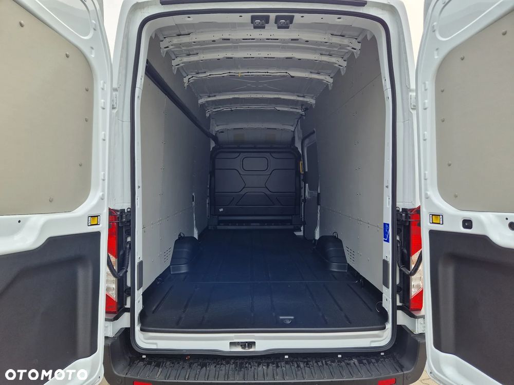 Ford Transit - 8
