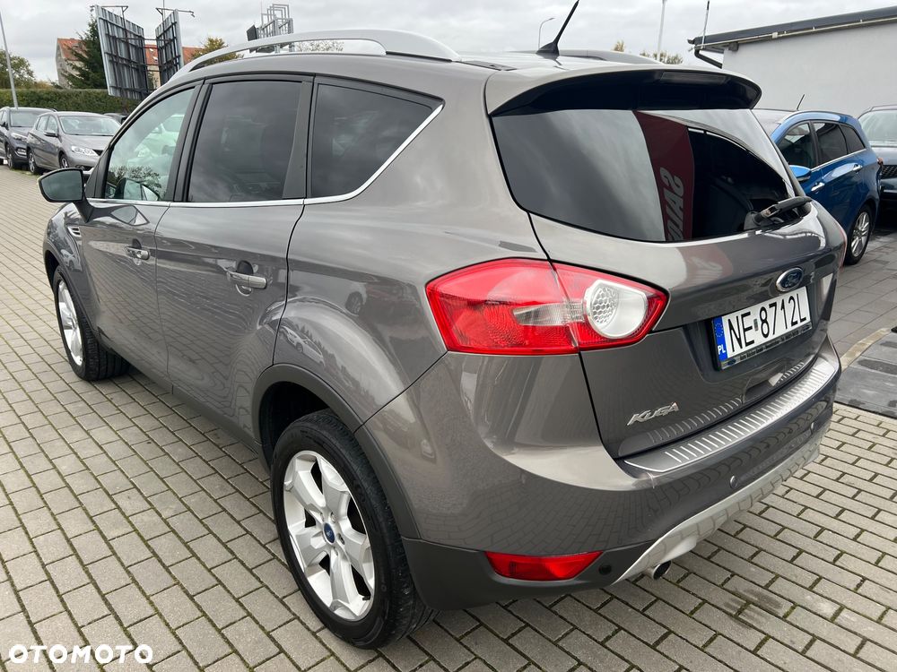 Ford Kuga 2.0 TDCi 2x4 Titanium - 4