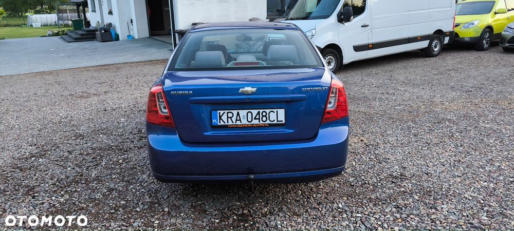 Chevrolet Nubira - 5
