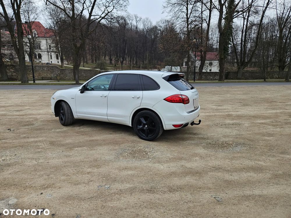 Porsche Cayenne - 3