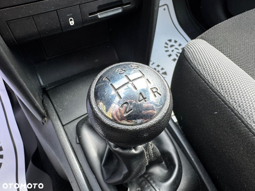 Peugeot 207 1.4 HDi Active - 21