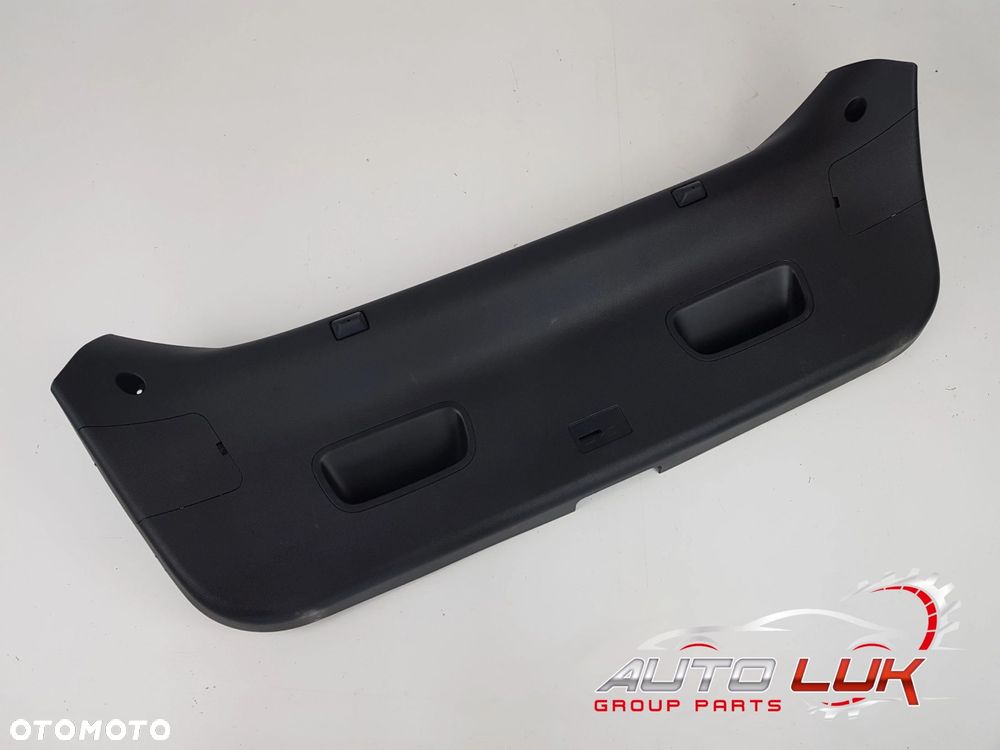 Osłona tylna progu bagażnika Tył Hyundai i30 Kia Ceed II 81751-A2000 - 1