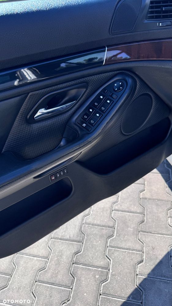 BMW Seria 5 - 10