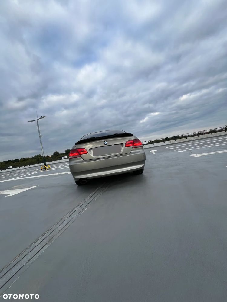 BMW Seria 3 320i - 9
