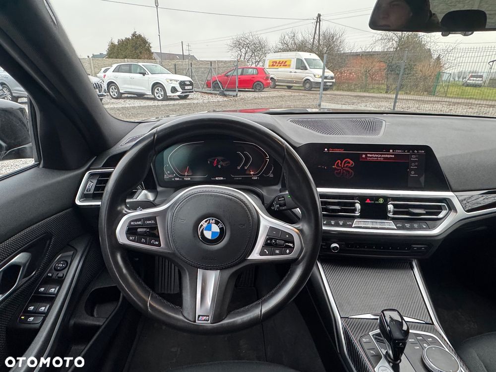 BMW Seria 3 320d M Sport - 12