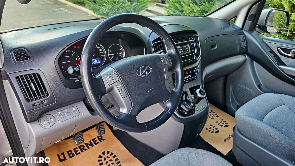 Hyundai H-1 Starex - 14