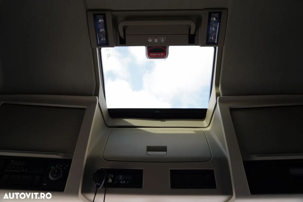 Volvo FH 500 / I-SAVE / TANDEM / 2023 / AER CONDIȚIONAT PARCARE / WECON / PUNTE RIDICATĂ / PUNTE DIRECȚIE / CONTRACT POST-SERVICE - 33