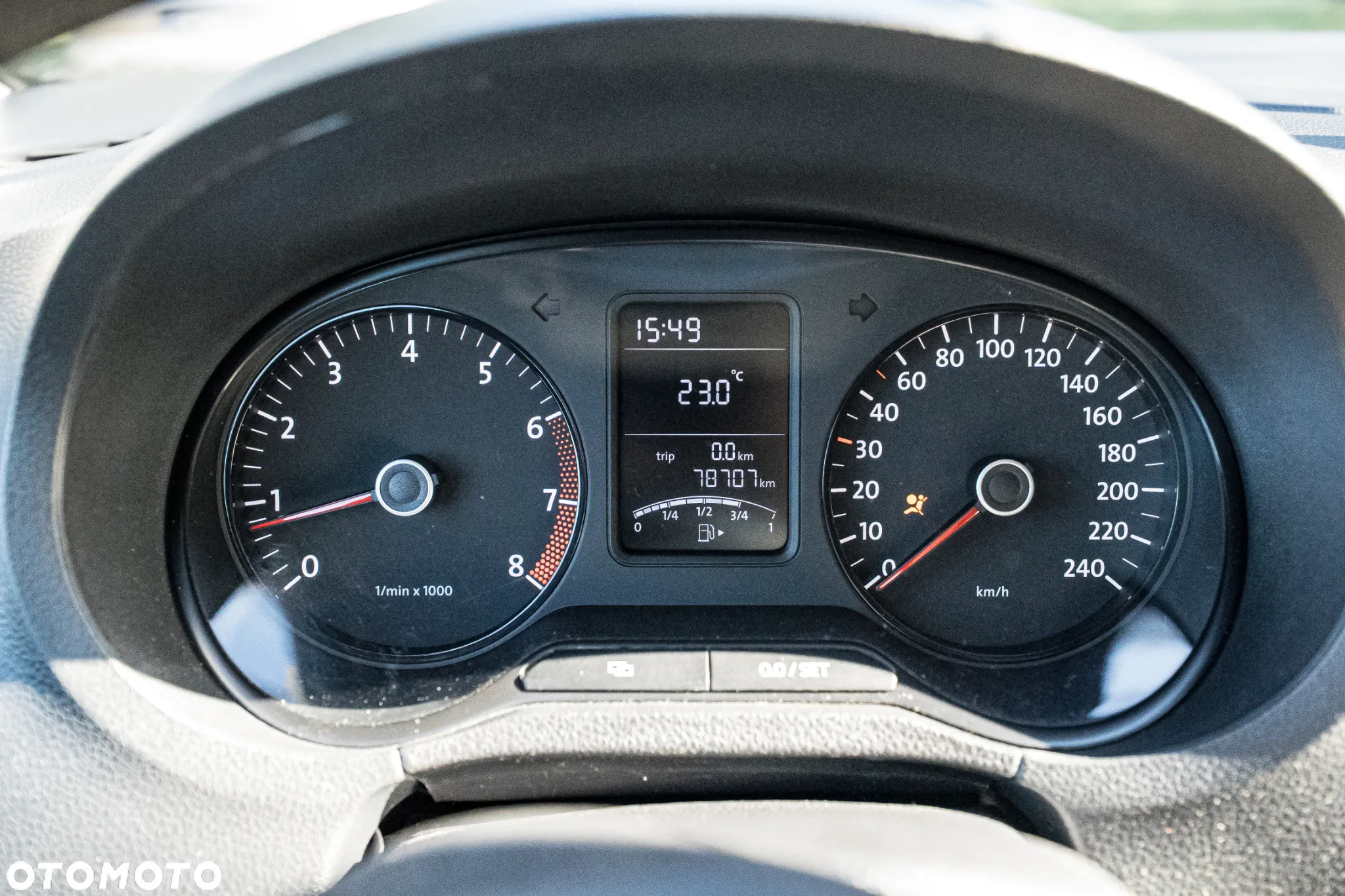Volkswagen Polo 1.2 TSI MATCH - 15