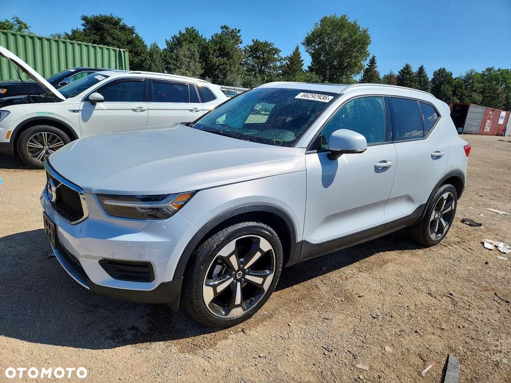 Volvo XC 40 T5 AWD Geartronic Momentum Pro - 2