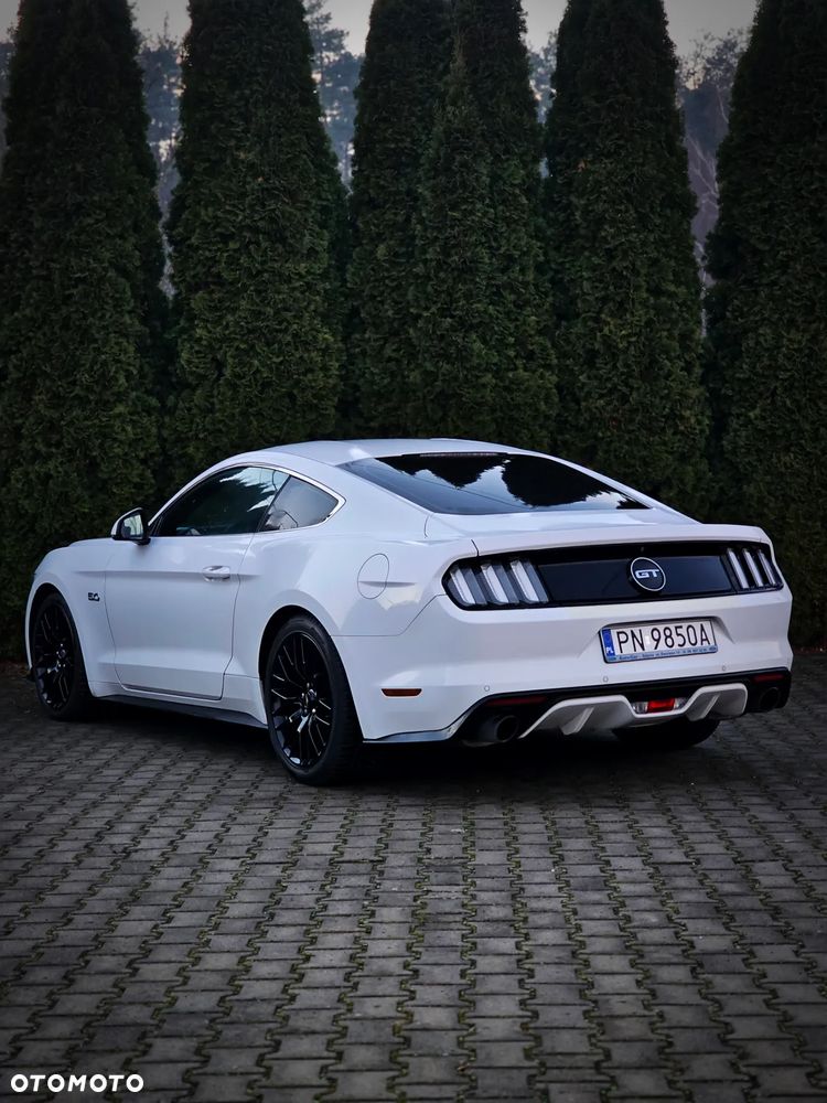 Ford Mustang 5.0 V8 GT - 4