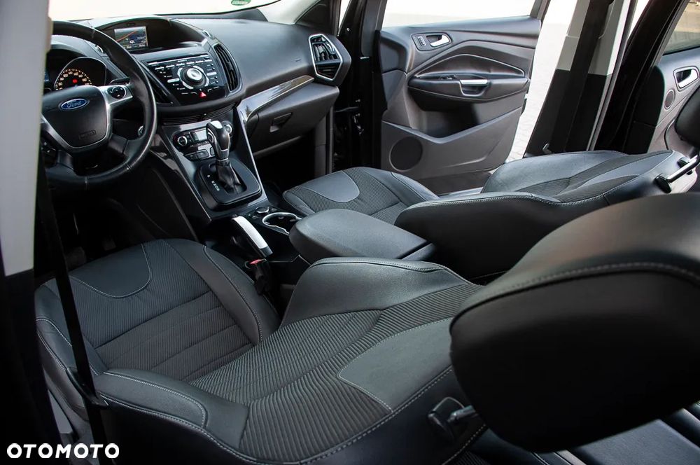 Ford Kuga 2.0 TDCi 4x4 Titanium - 6