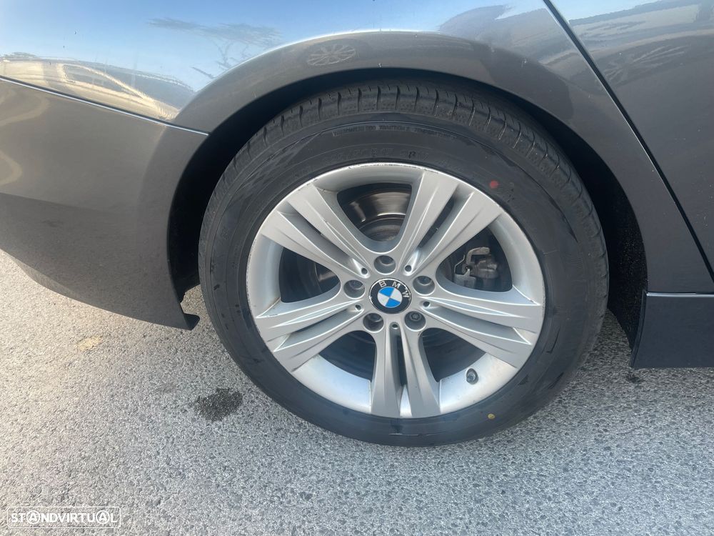 BMW 318 d xDrive - 9