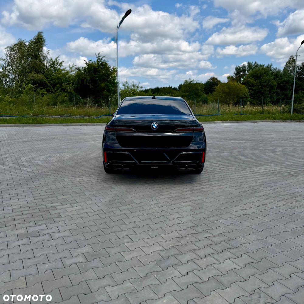 BMW Seria 7 M760e PHEV xDrive sport - 4
