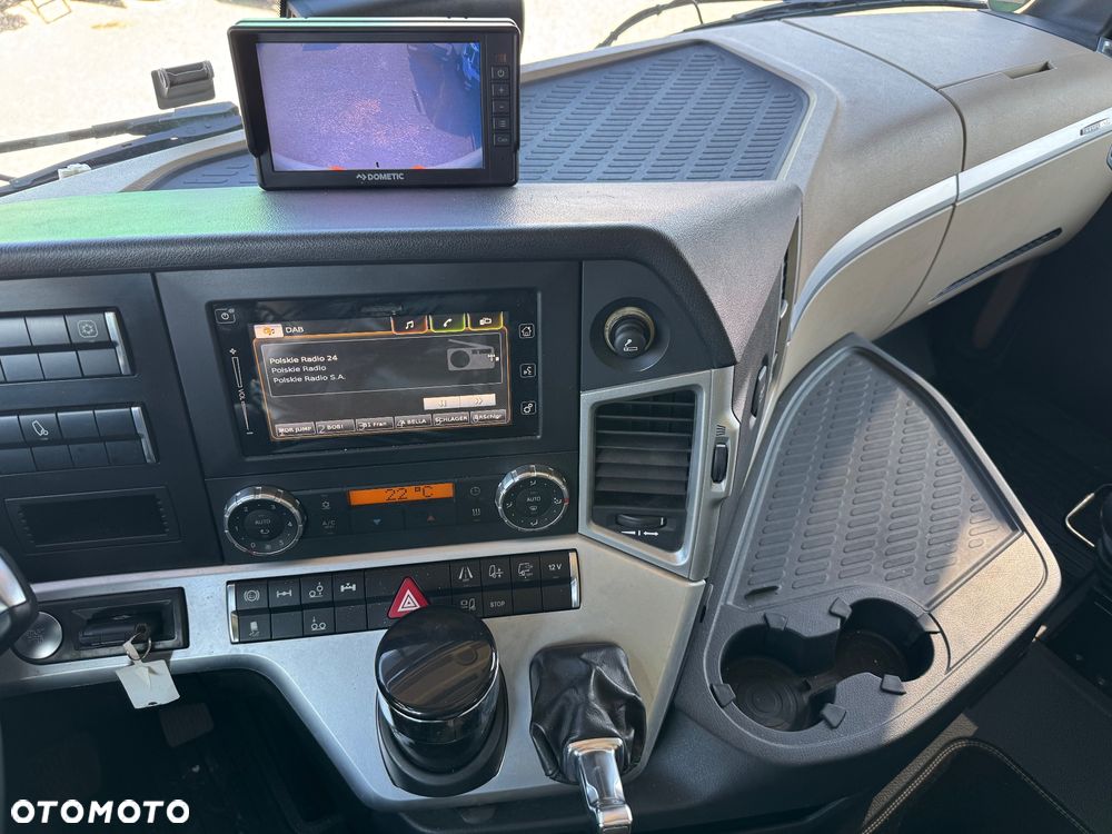 Mercedes-Benz Actros - 26