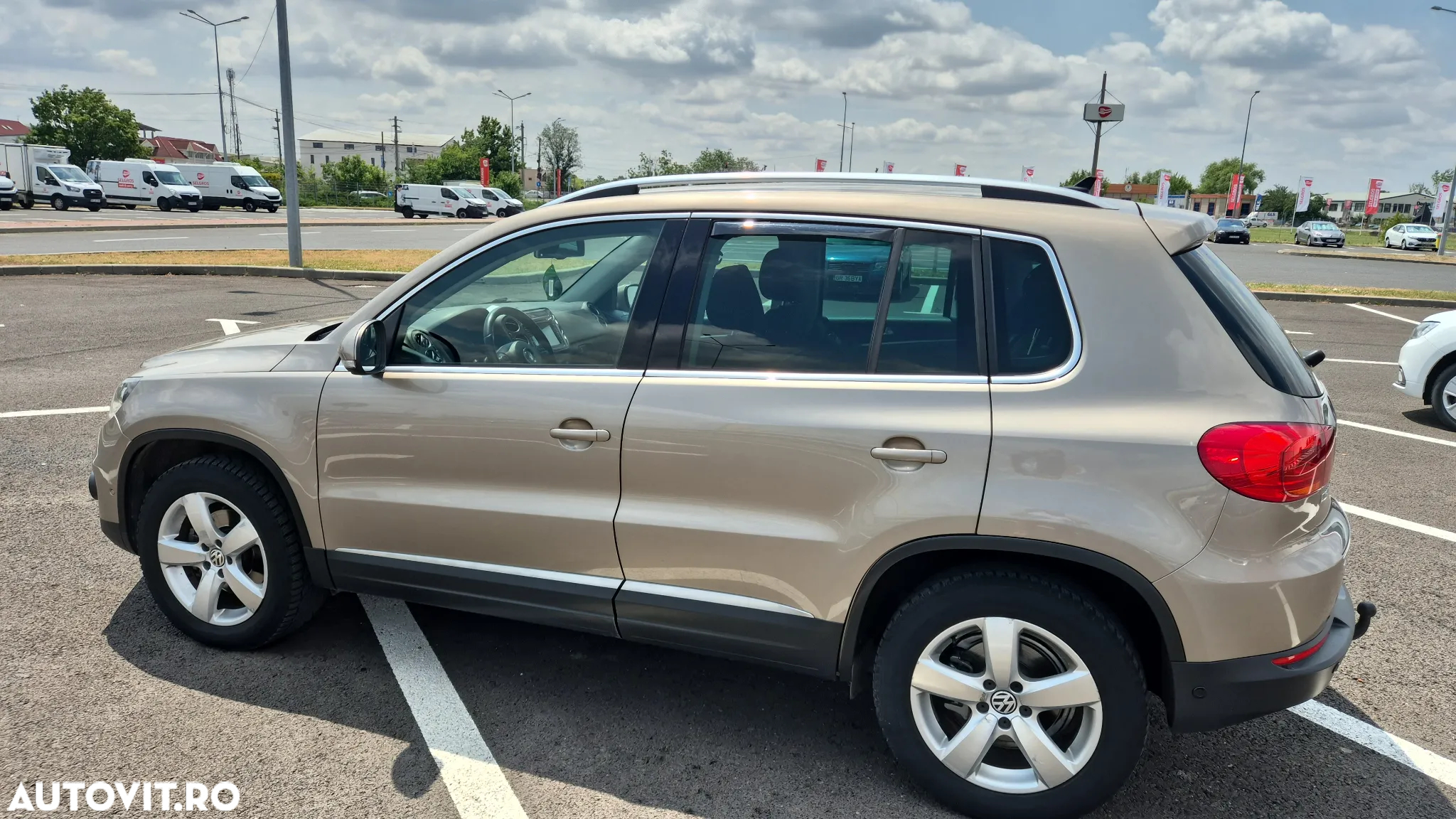 Volkswagen Tiguan 2.0 TDI 4Motion Sport & Style - 2