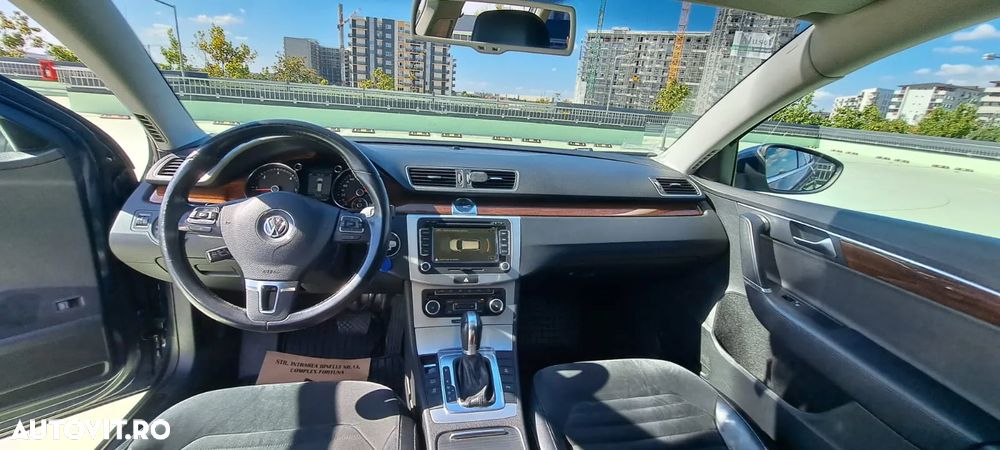 Volkswagen Passat 2.0 TDI DPF DSG Comfortline - 31