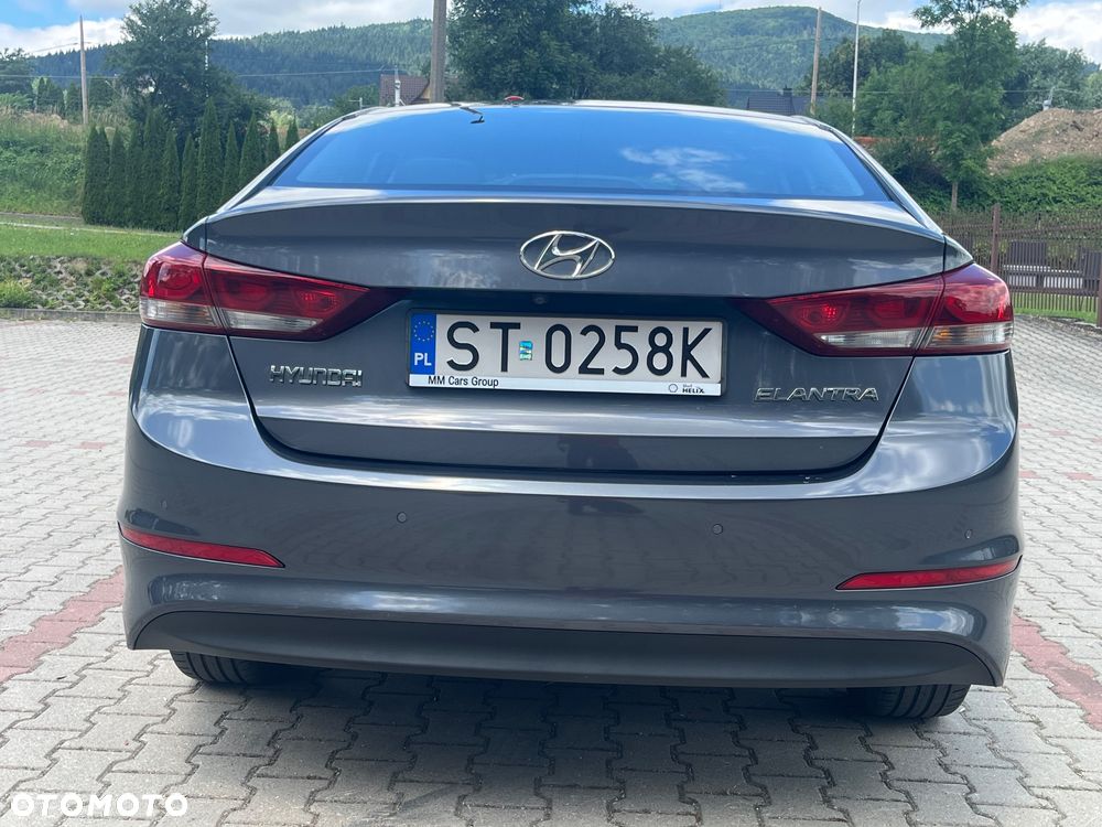 Hyundai Elantra 1.6 Style - 6
