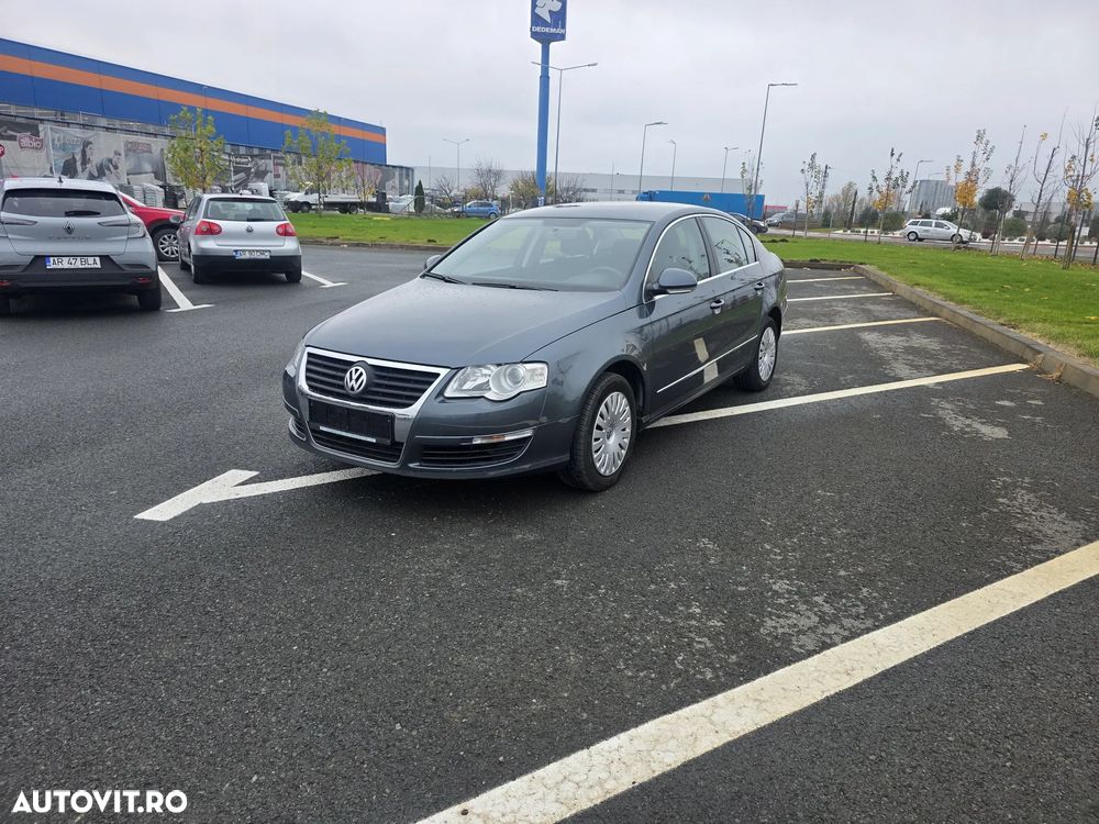 Volkswagen Passat - 1