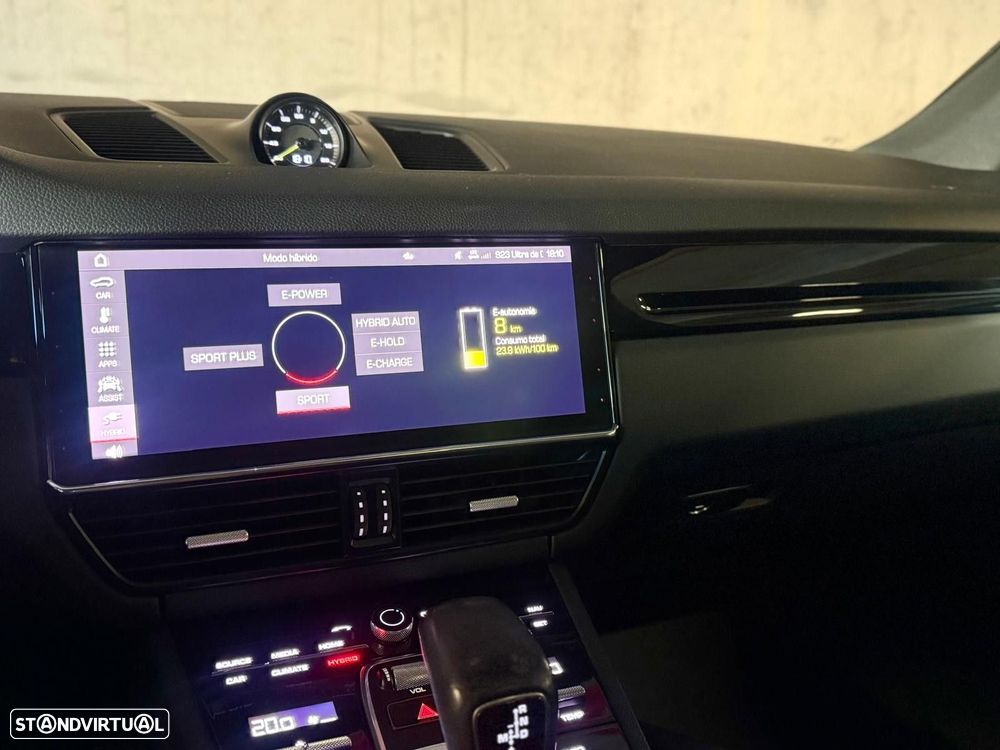 Porsche Cayenne Coupé E-Hybrid - 36