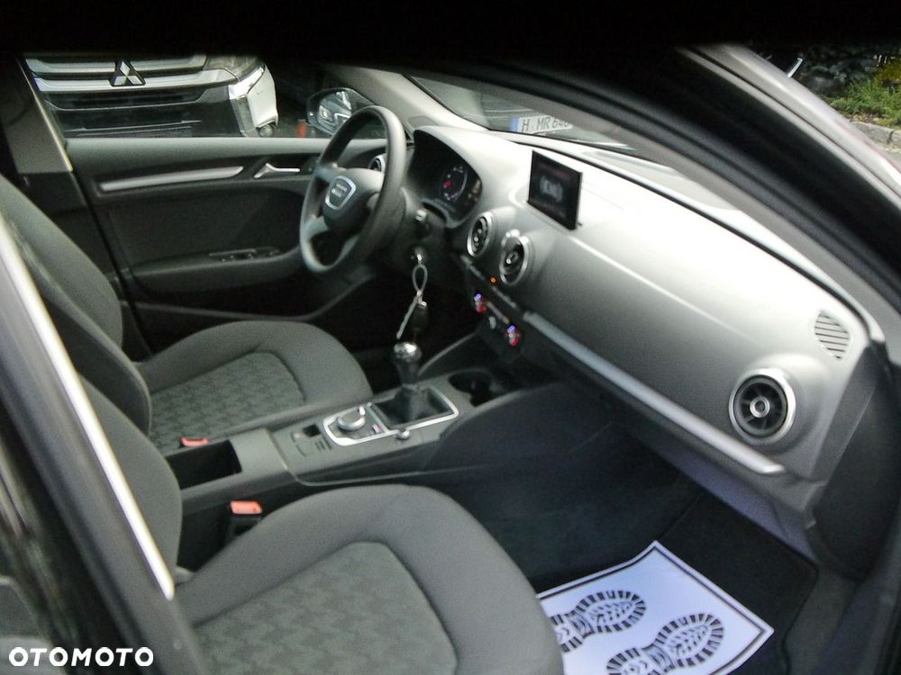 Audi A3 Sportback - 25