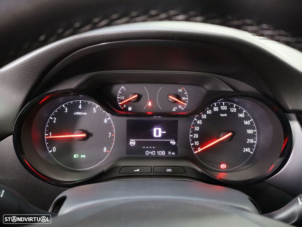 Opel Crossland X 1.2 T Innovation - 10