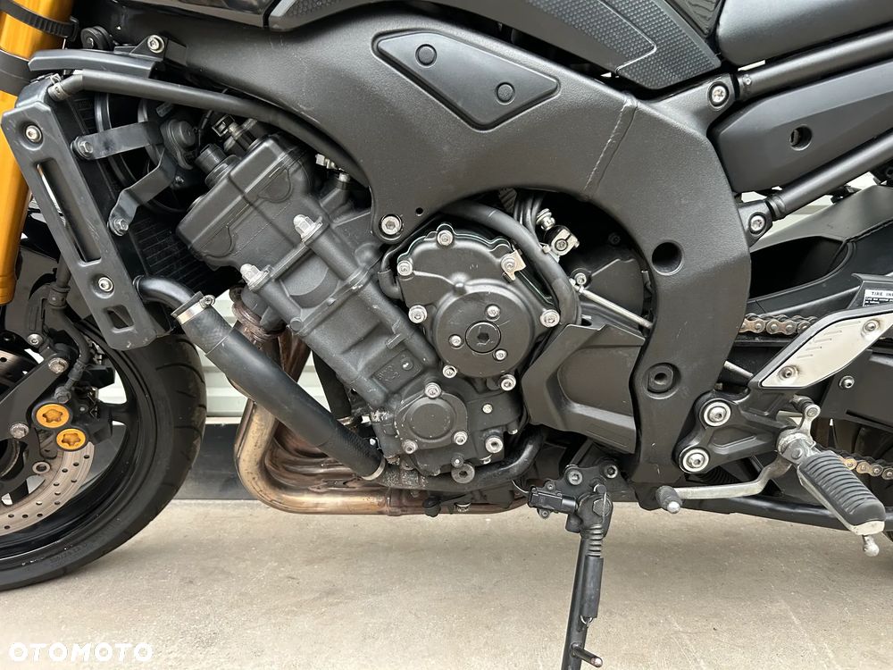 Yamaha FZ8 - 11