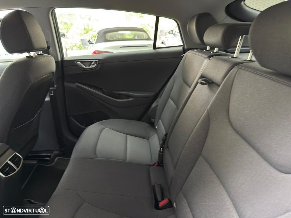 Hyundai Ioniq 1.6 GDI PHEV Pack Plus - 42