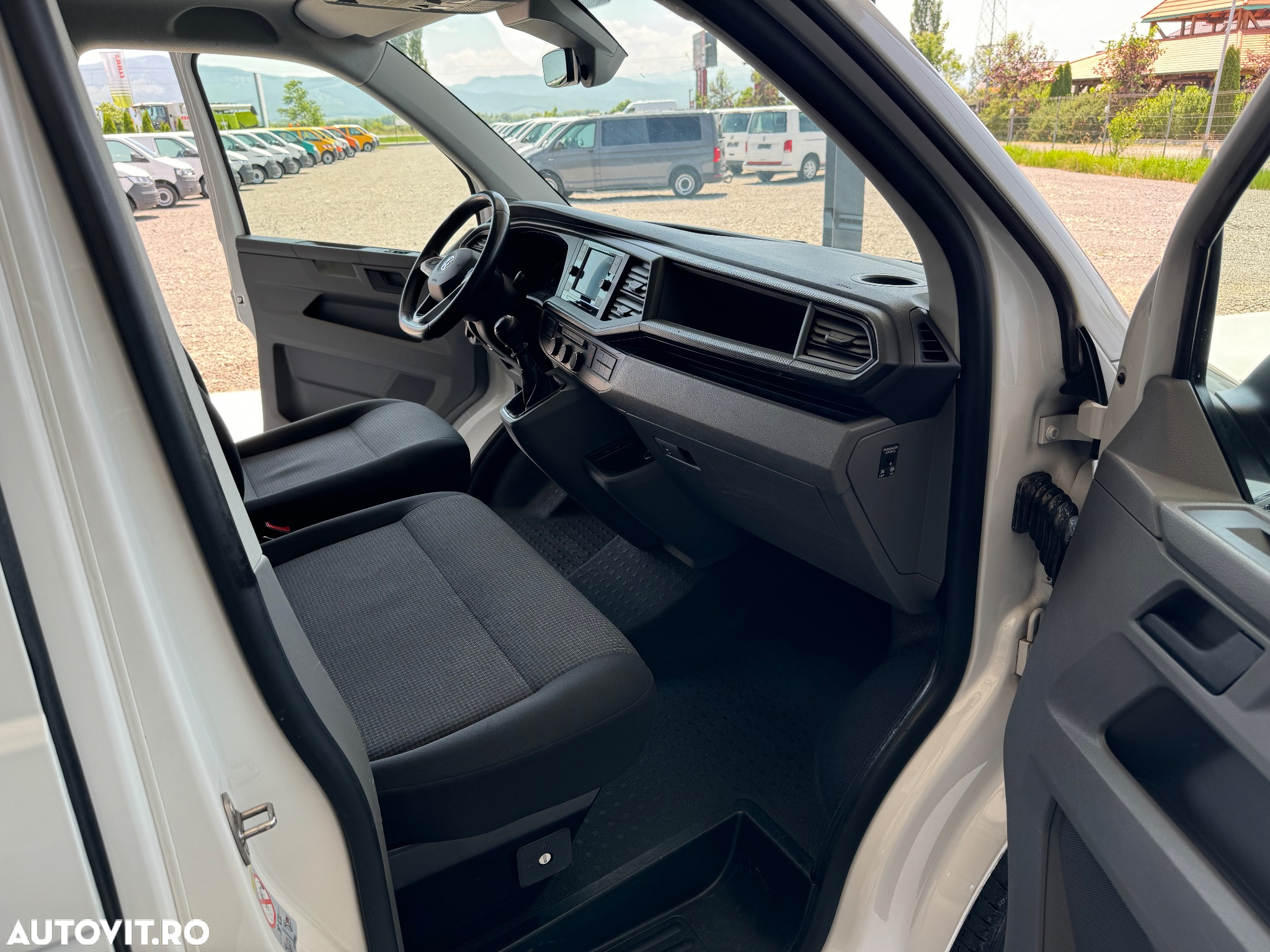 Volkswagen Transporter Kombi T6.1 2.0 TDI 81 kW KR - 14