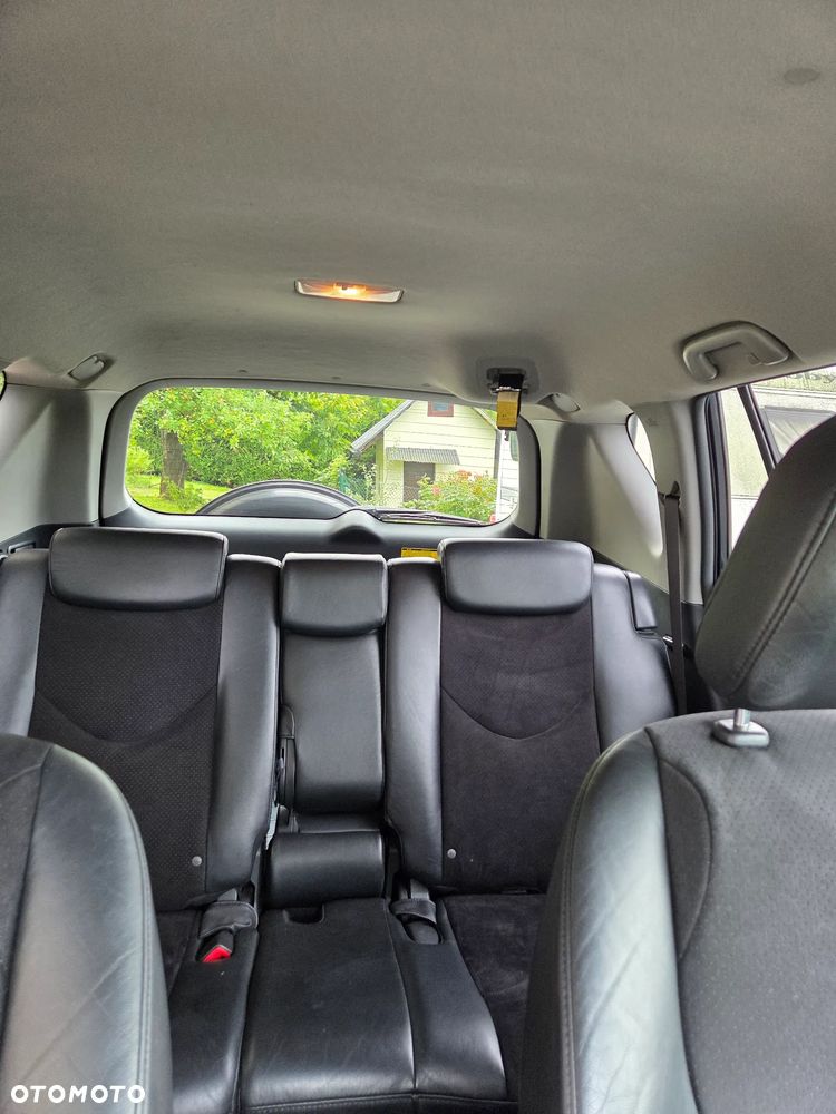 Toyota RAV4 - 11