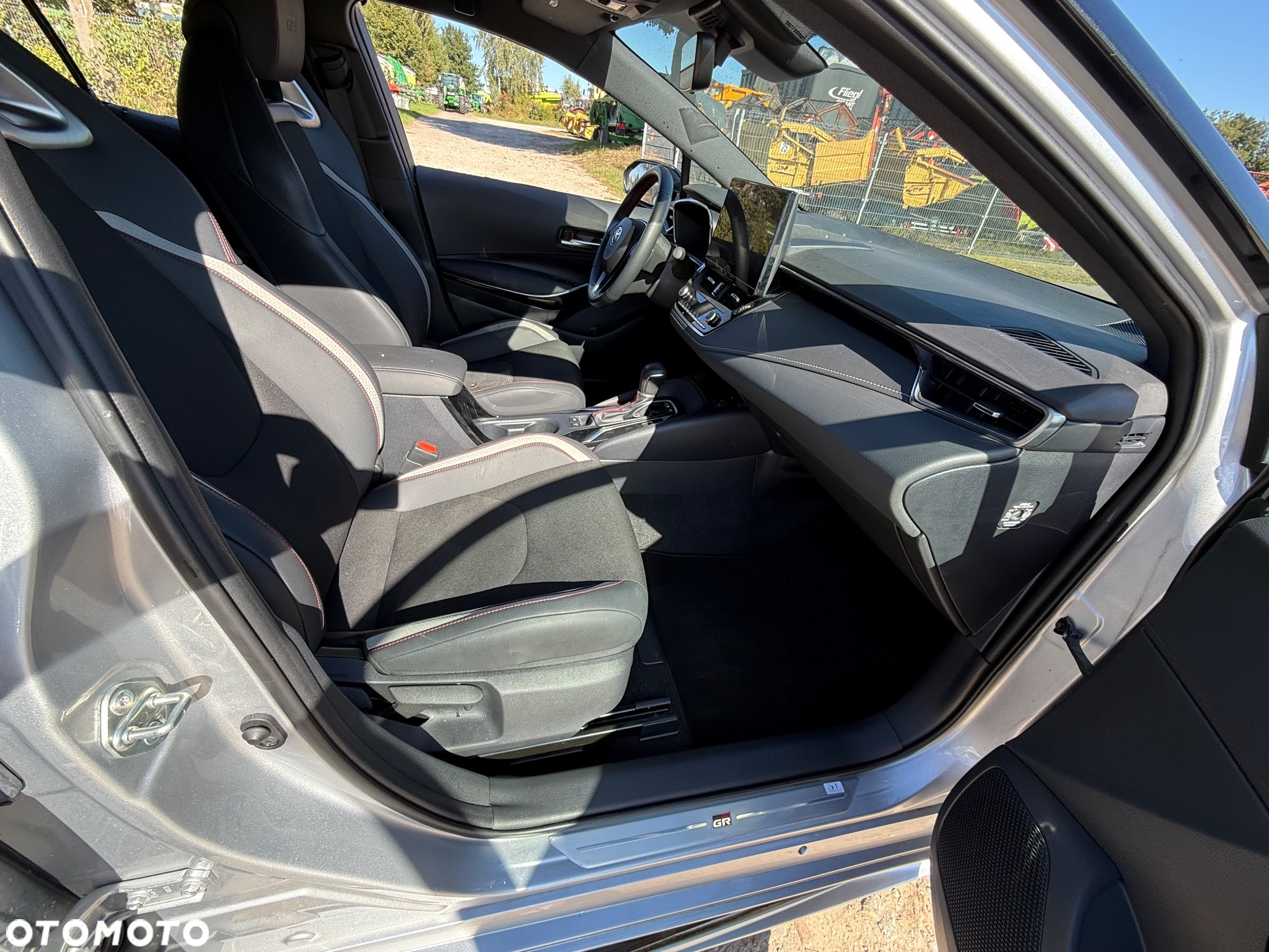 Toyota Corolla 1.8 Hybrid Business Edition - 10