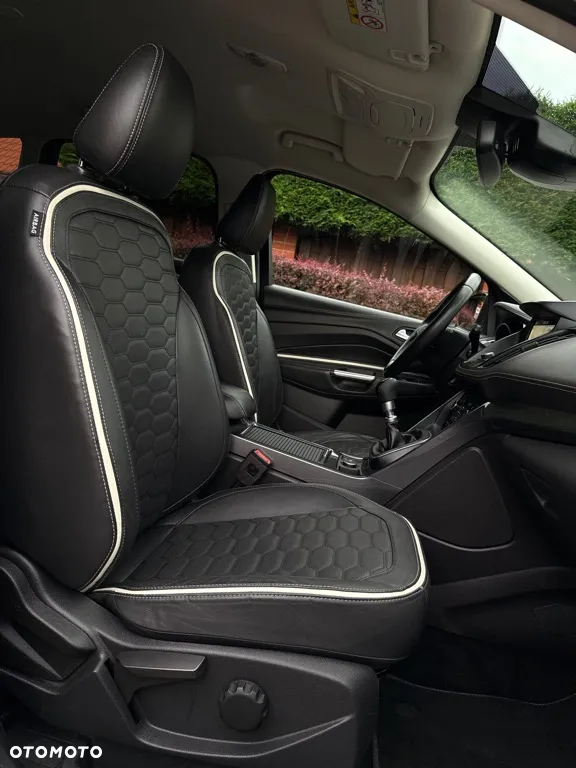Ford Kuga 1.5 EcoBoost 2x4 Vignale - 36