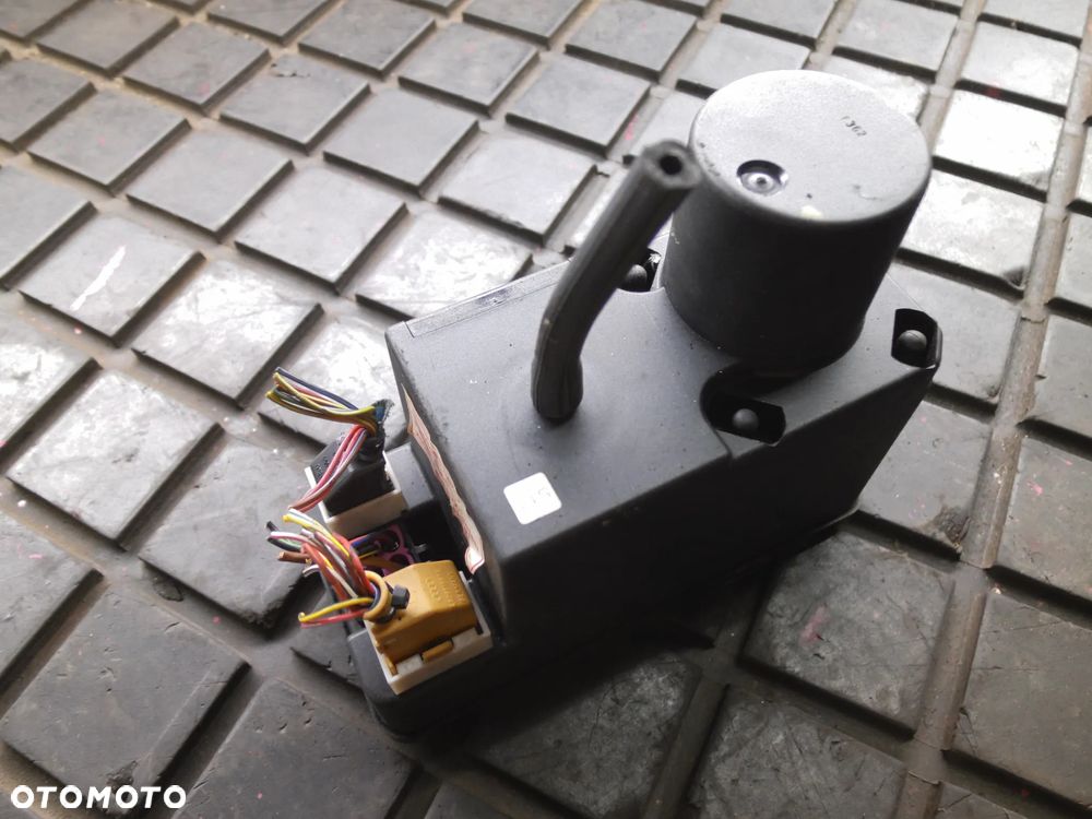 POMPKA CENTRALNEGO ZAMKA AUDI A4 A6 A8 4A0862257D + WTYCZKI INSTALACJA - 1