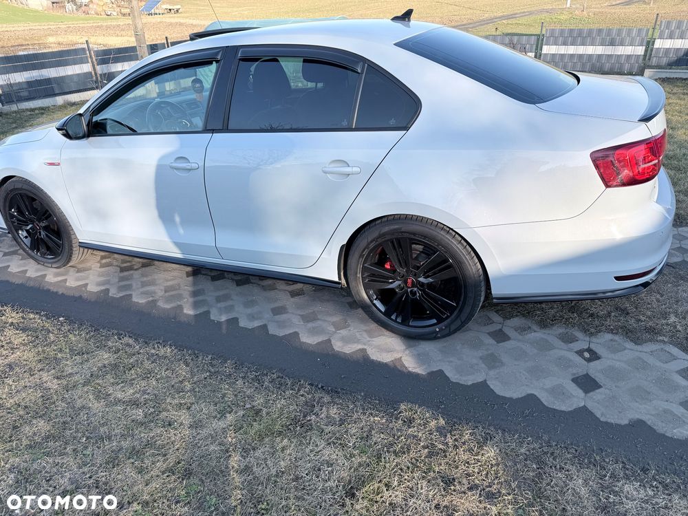 Volkswagen Jetta - 21