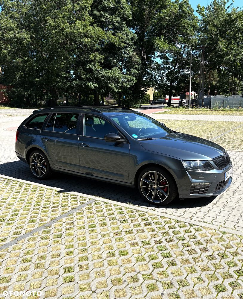 Skoda Octavia 2.0 TDI DSG RS - 2