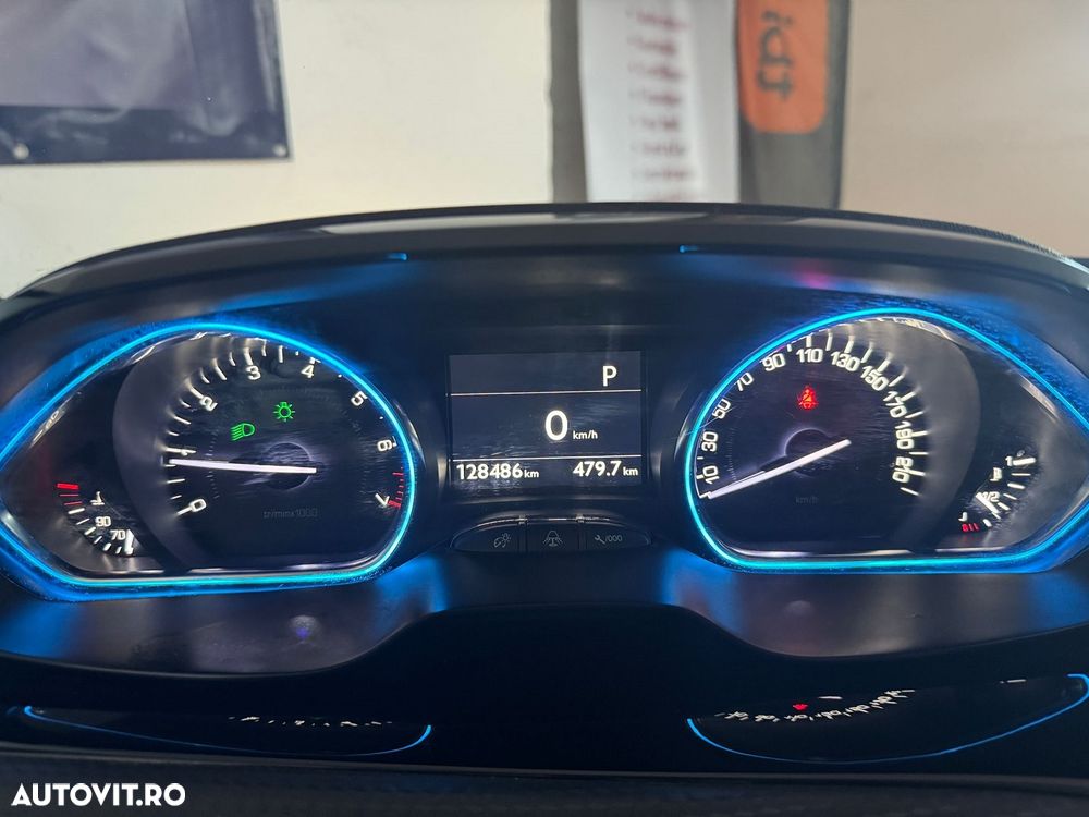 Peugeot 2008 PureTech 110 Stop&Start EAT6 Crossway - 14