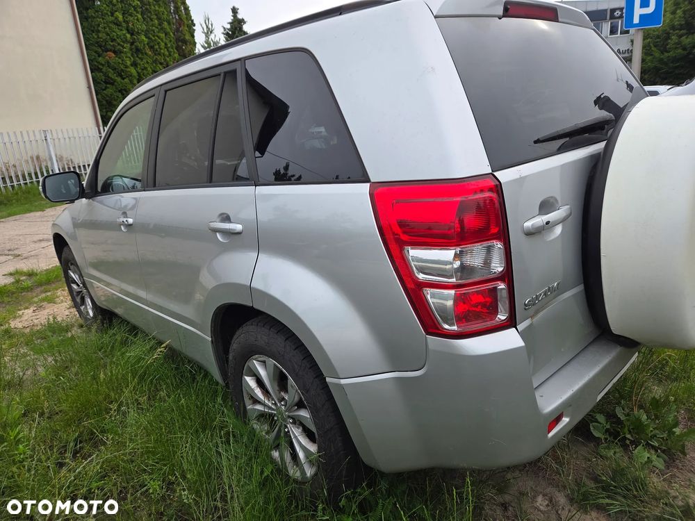 Suzuki Grand Vitara 2.4 Premium EU5 - 6
