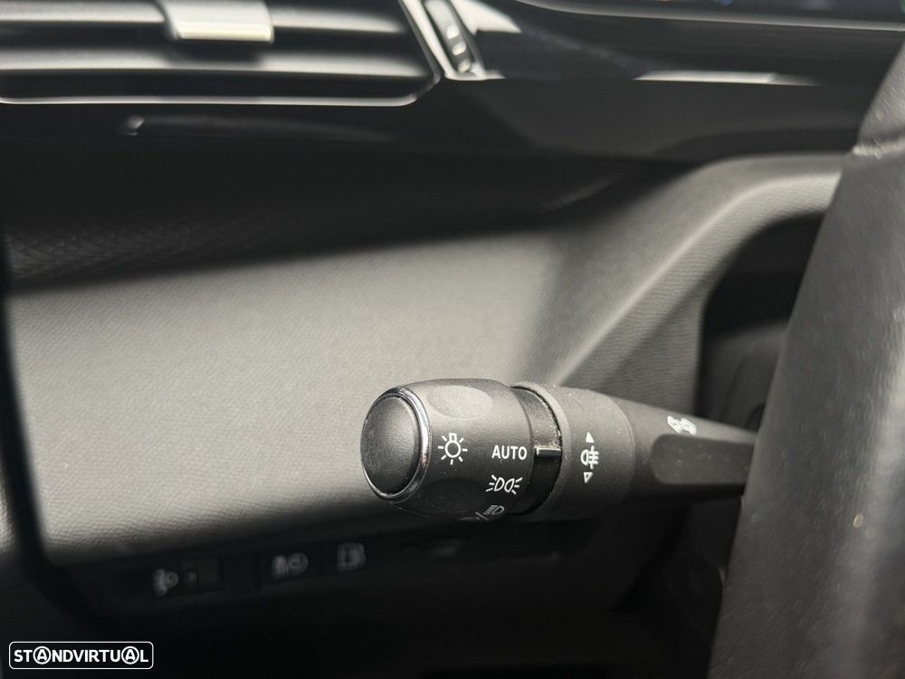Peugeot 308 1.6 Hybrid Allure Pack e-EAT8 - 43
